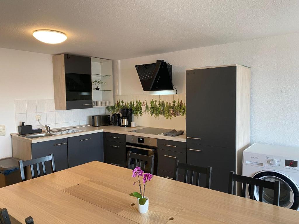 105 qm Apartment Hannover 4 Rooms - contactless check-in