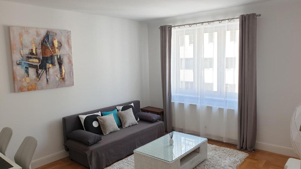 Wonderful 2-Bedroom Belvedere Apartment