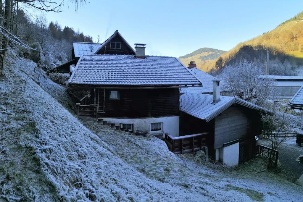 Obere Alpenhütte in Lend neben der Salzach