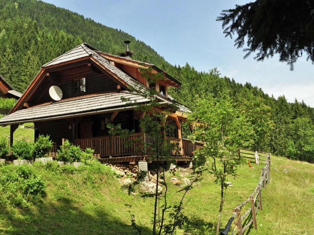 Chalet in Kolbnitz near Ski Slopes