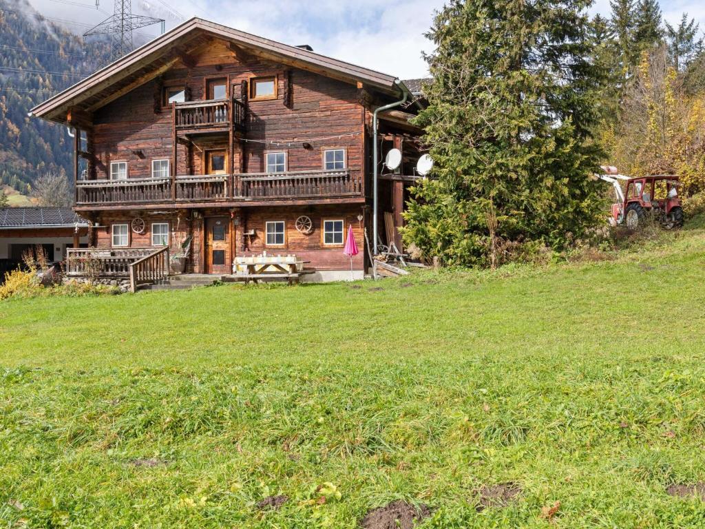 Chalet in Matrei near Ski Lift & Bus