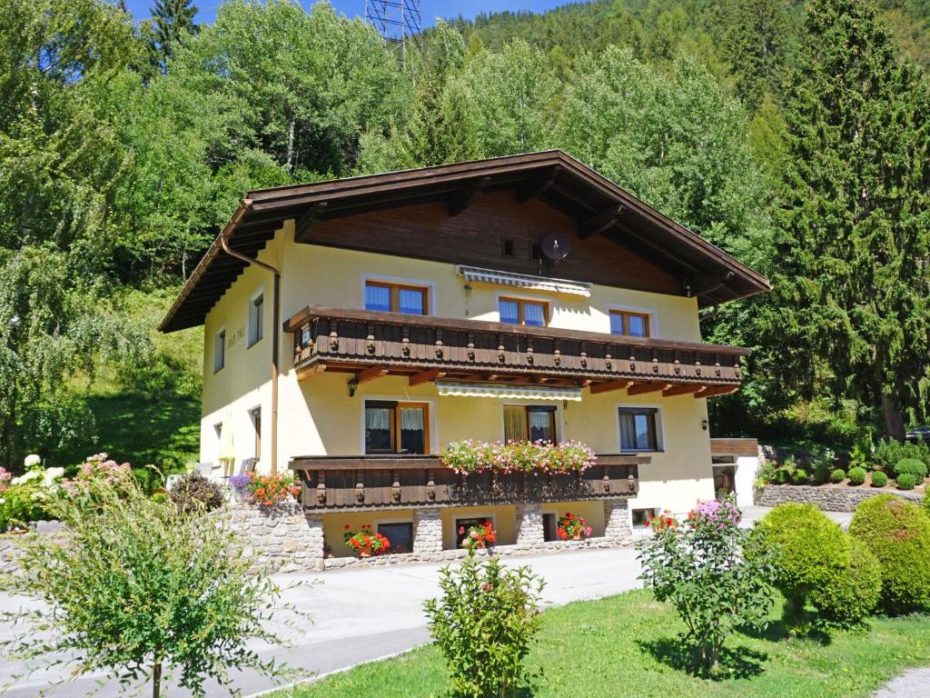 Apartment Arlberg by Interhome