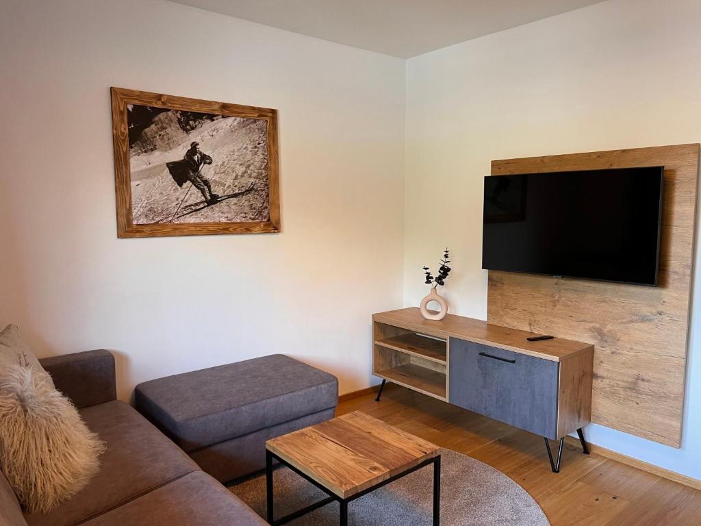 Apartment Comfort Bergblick 13 by Interhome