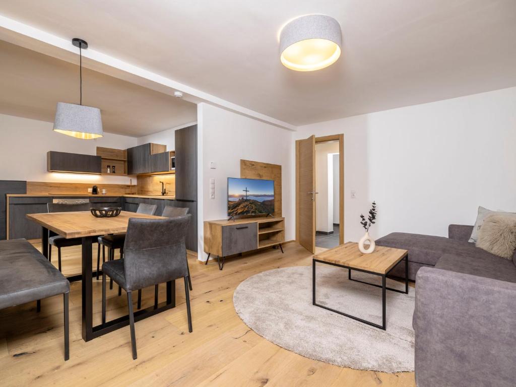 Apartment Suprior Bergblick 06 by Interhome