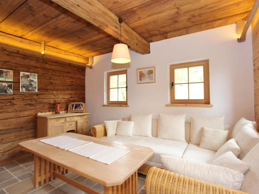 Chalet in Tyrol on St Johanns Ski Slope