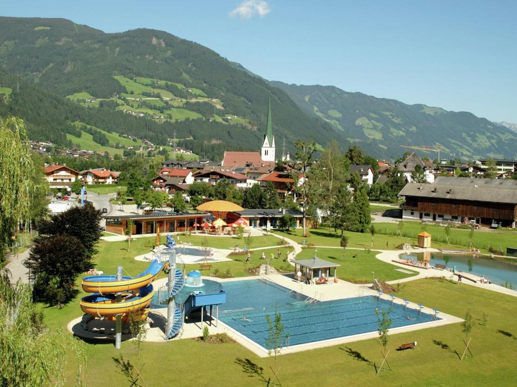 Apartment in Aschau im Zillertal with Balcony, cleaning included