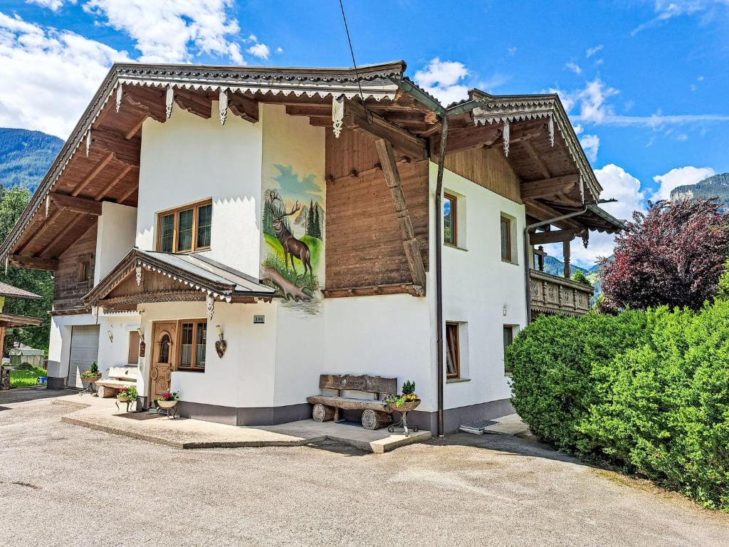 Apartment Kröll beim Geislerhof by Interhome