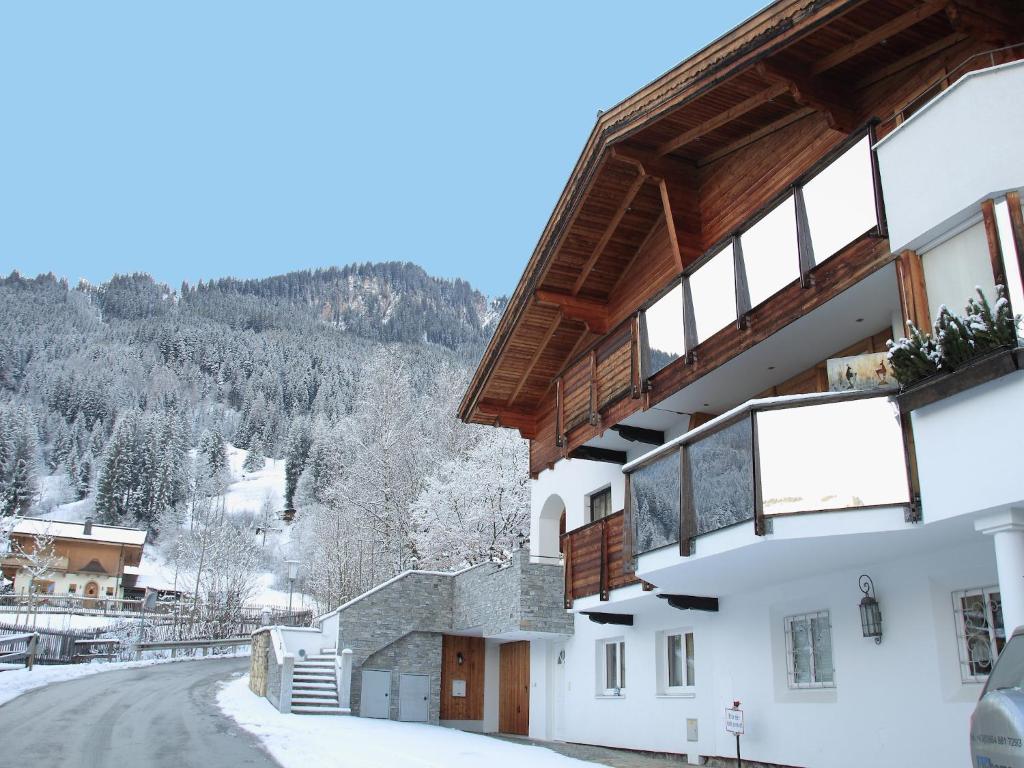 Apartment in Kitzbuhel near Ski Slopes, cleaning included