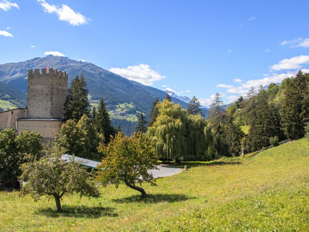 Apartment Burg Biedenegg- Sigwein by Interhome