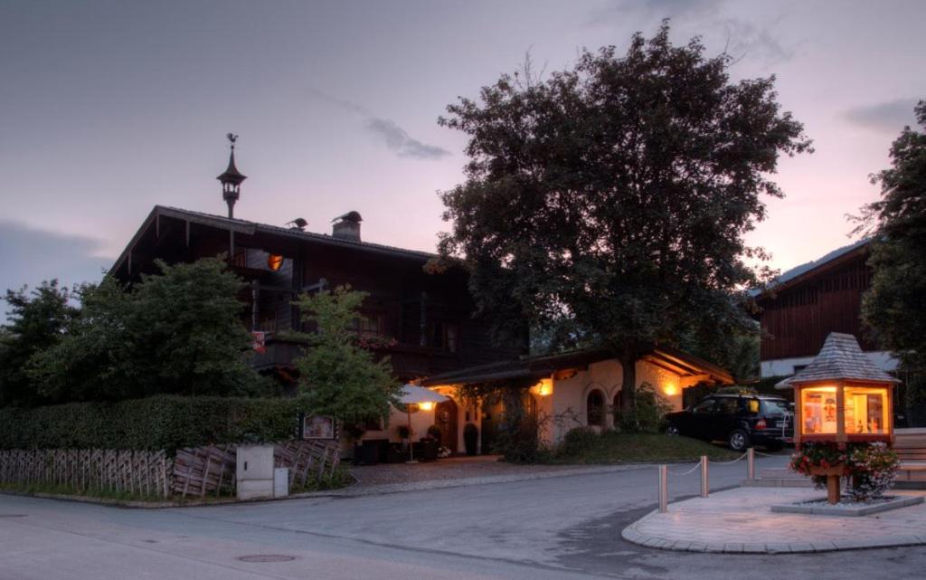 Appartement Pension Bäckenhäusl FERIENWOHNUNGEN Chalets Hütten Komfortzimmer