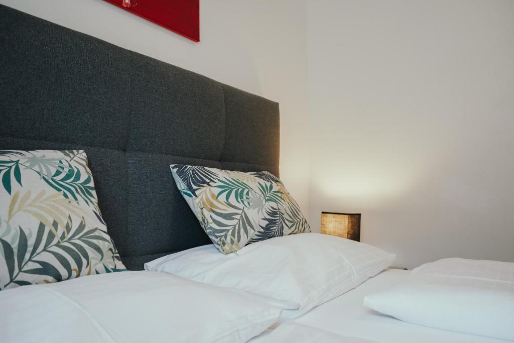 Pension Steinbichler - Apartments und Zimmer Check in 24-7