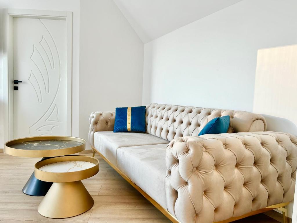 ASP Modern Apartments with Balcony & Free Parking