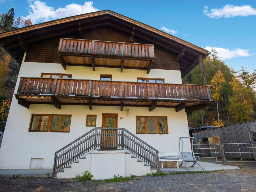 Farmhouse in Ötztal near Ski Arena