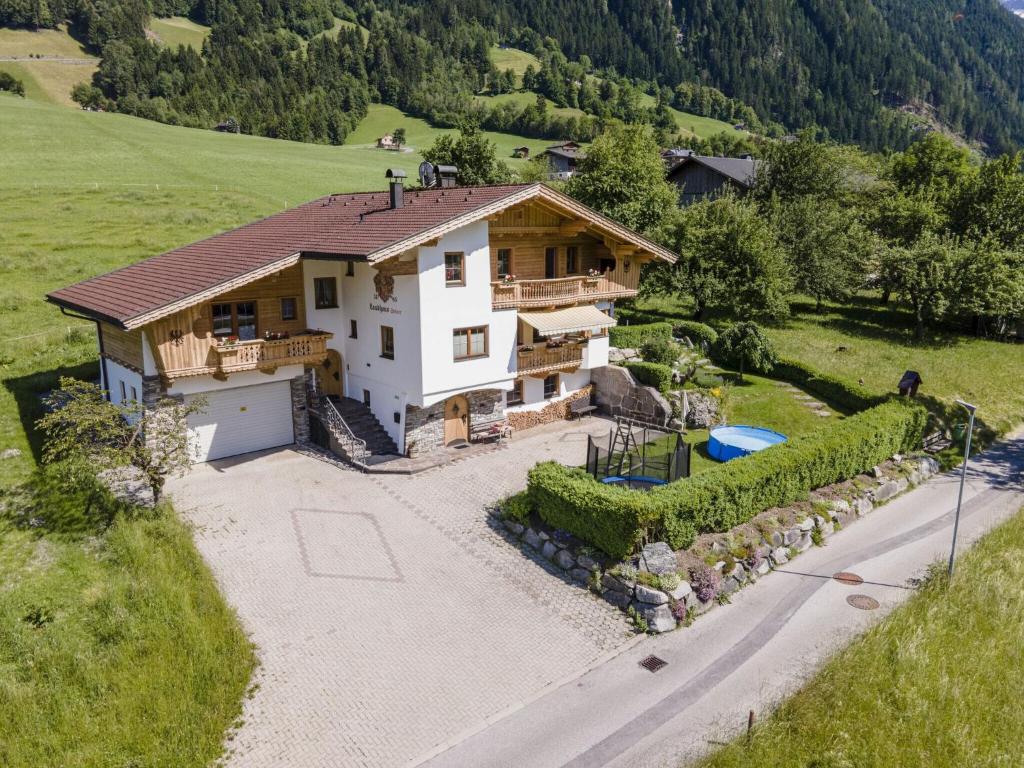 Apartment in Zillertal near Ski Lift