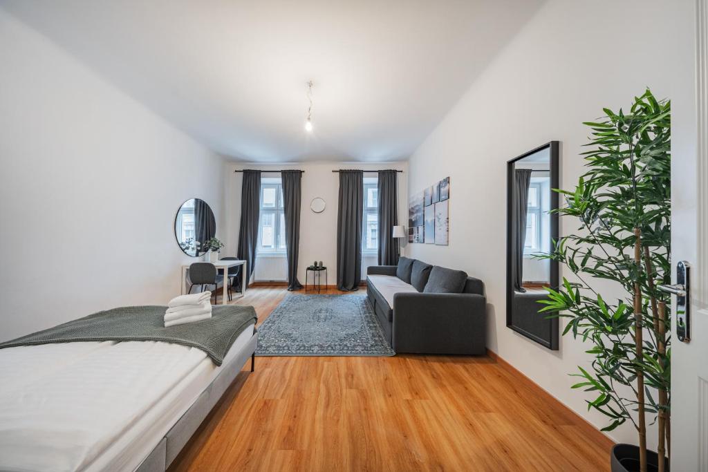 Bright City Room In Prime Location