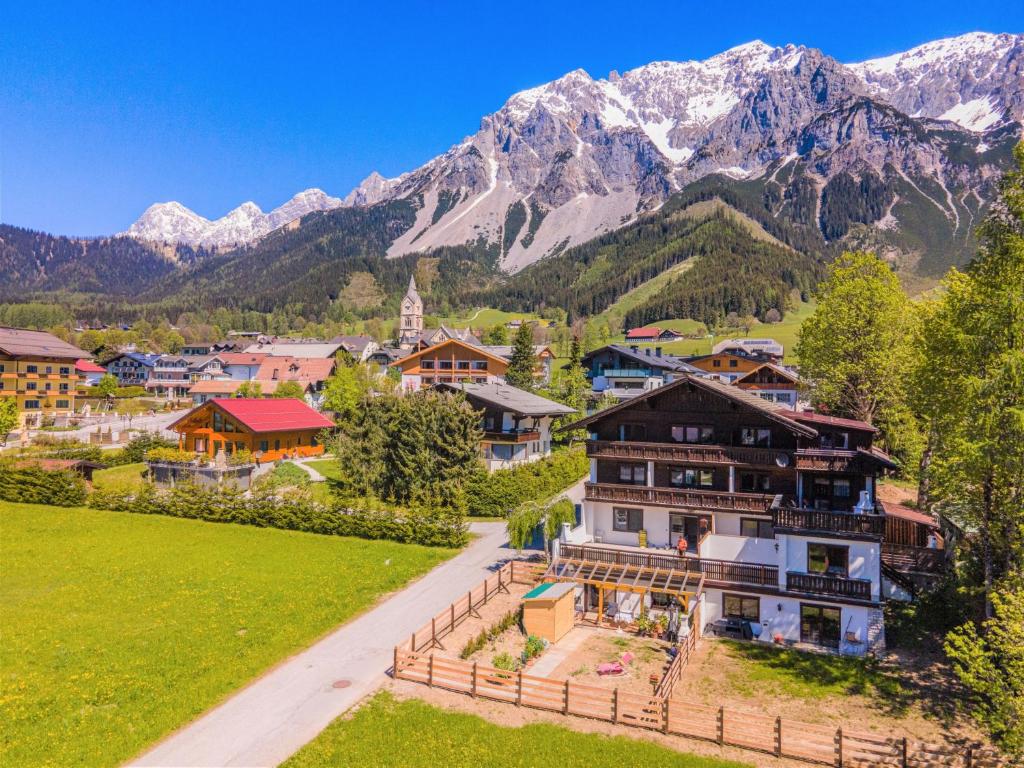 Bergidyll 12 by Alpenidyll Apartments