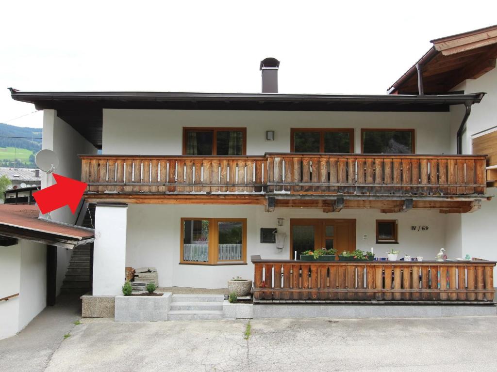 Apartment in Brixen near Ski Bus, cleaning included