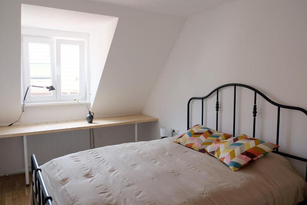 Bright + Cozy Dachgeschoß Maisonette im Zentrum