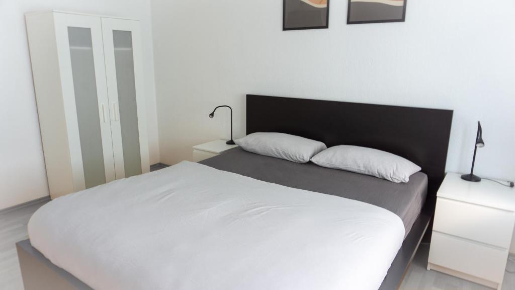 CENTRAL Apartment Hannover - Good & calm location - Contactless Check-in