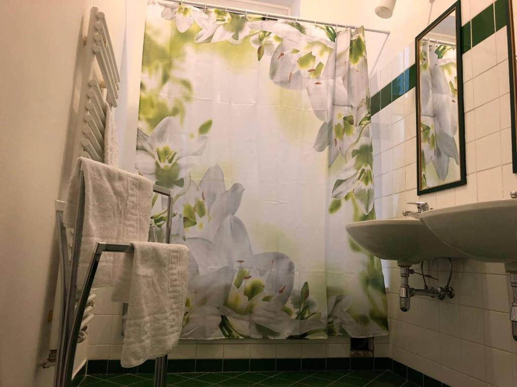 Centrally-Located authentic apartment