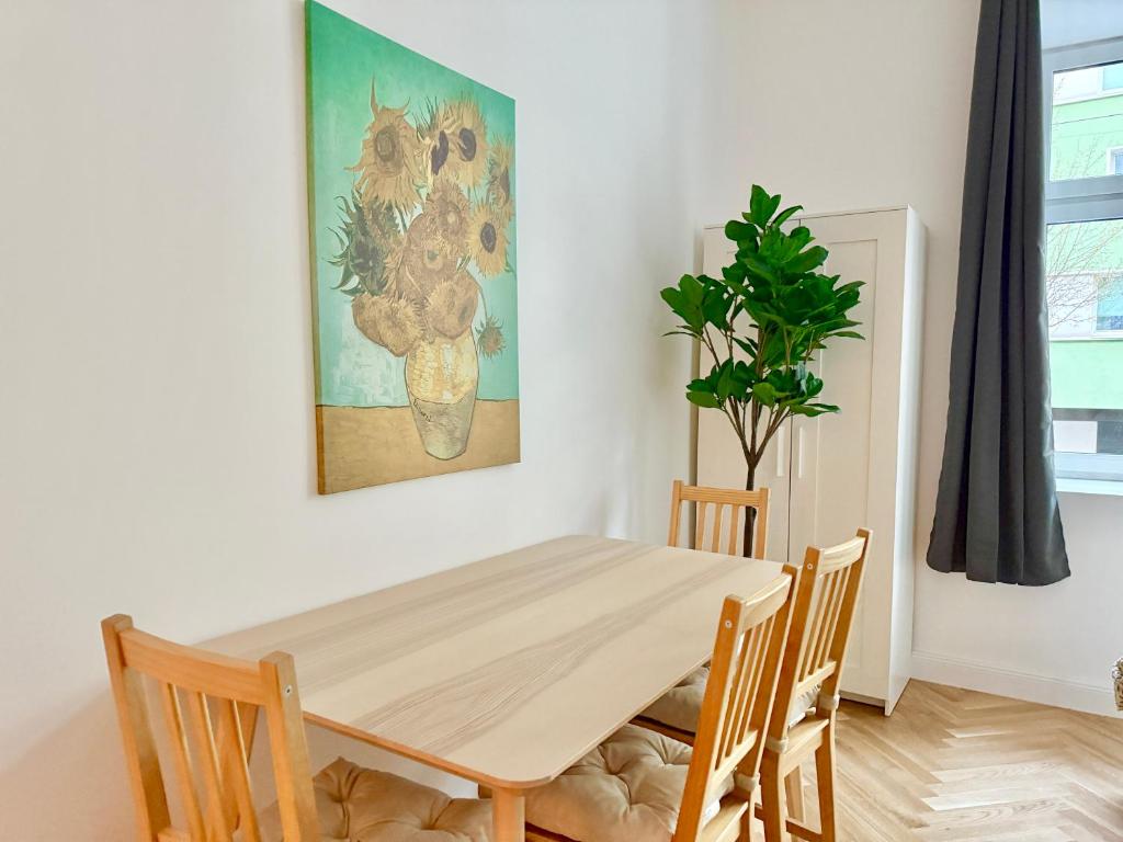 Central Renovated Apartment with Balcony