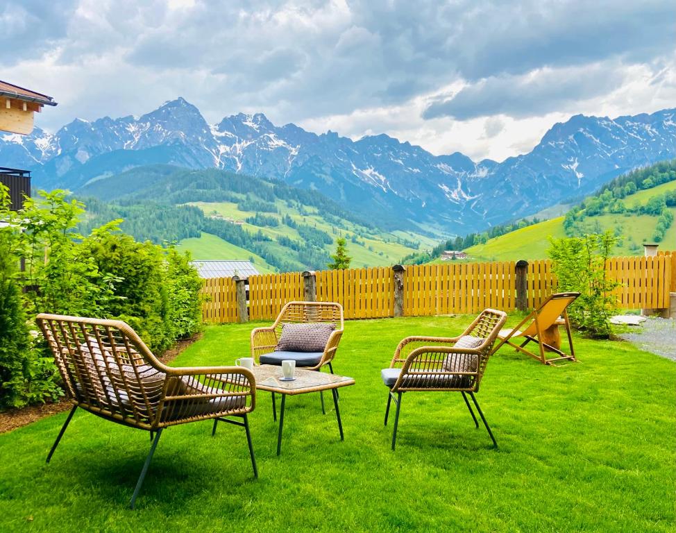 Ski-in & Ski-out out Chalet Maria with amazing mountain view