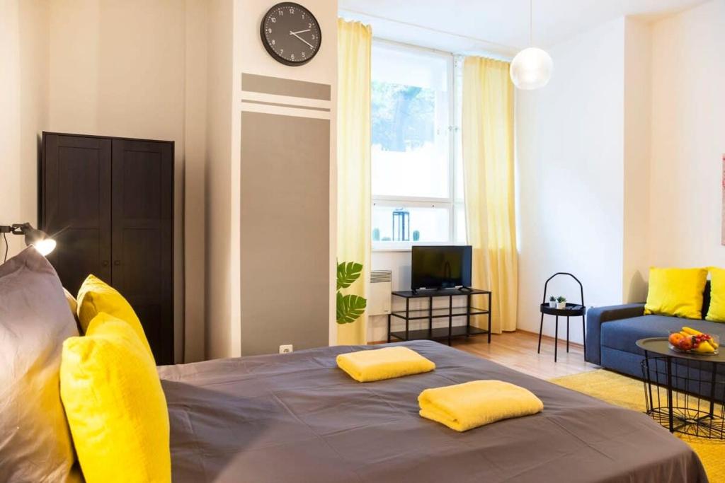 Cozy 2 room apartment next to Hermannstraße