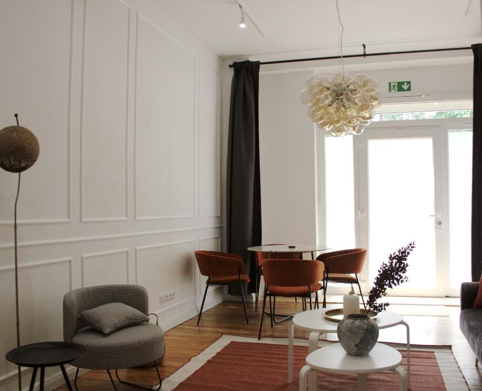 Curated City Refuge