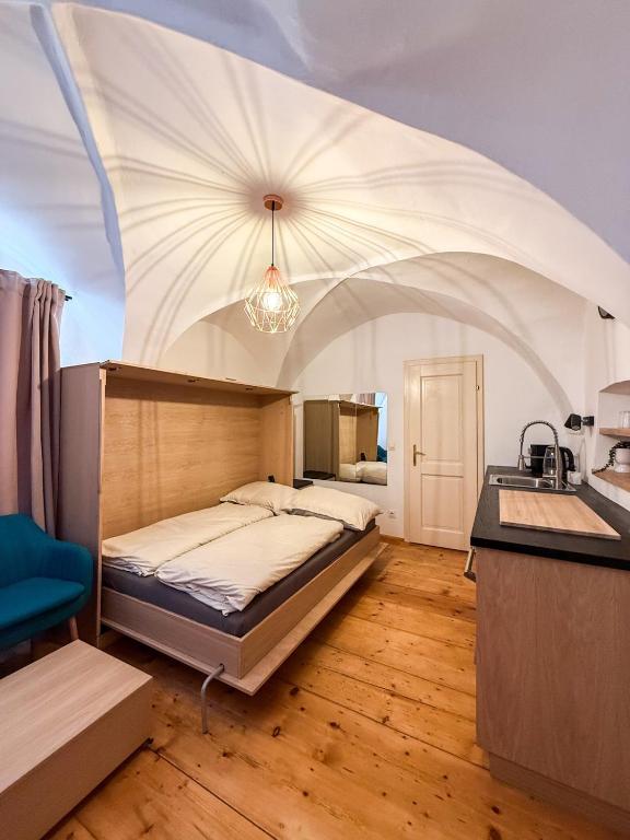 Danube Holiday Homes Studio - Top 2