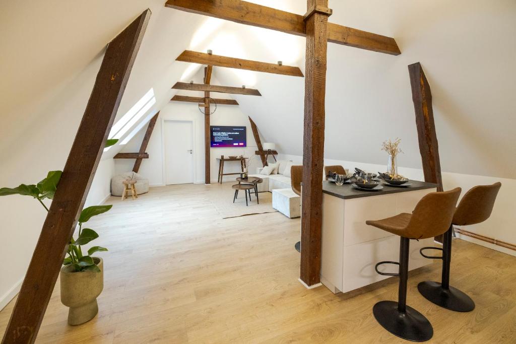 100qm - 3 rooms - central - RHM apartments