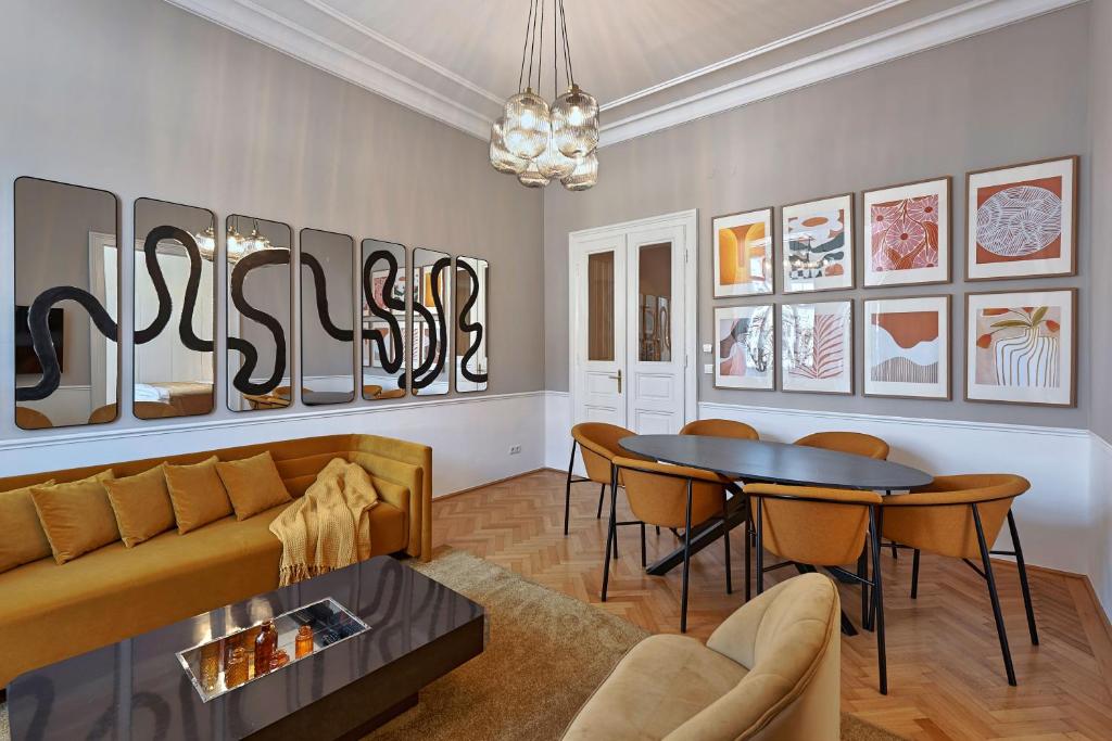 Diplomatic district apartment, 6 stops to center