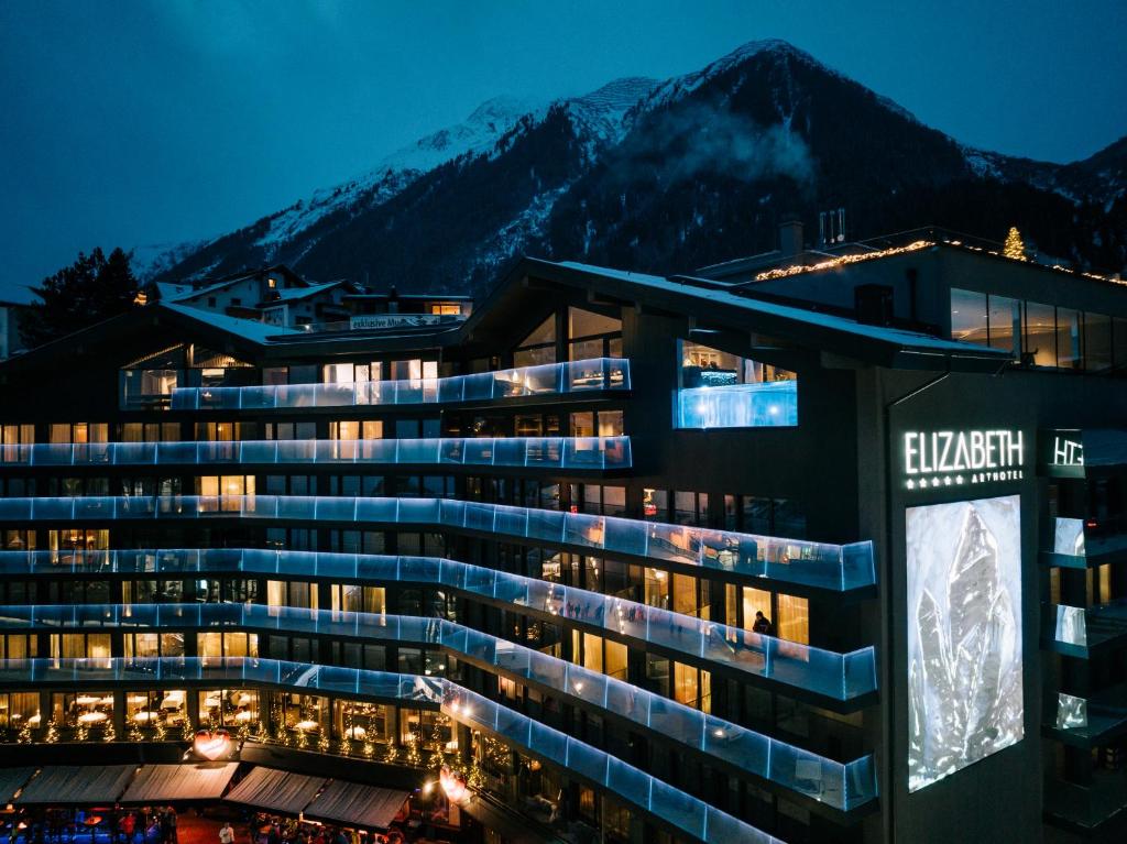 Elizabeth Arthotel Adults Only