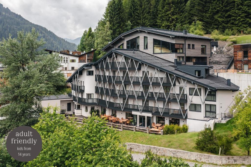 Arpuria l hidden luxury mountain home - ADULTS FRIENDLY