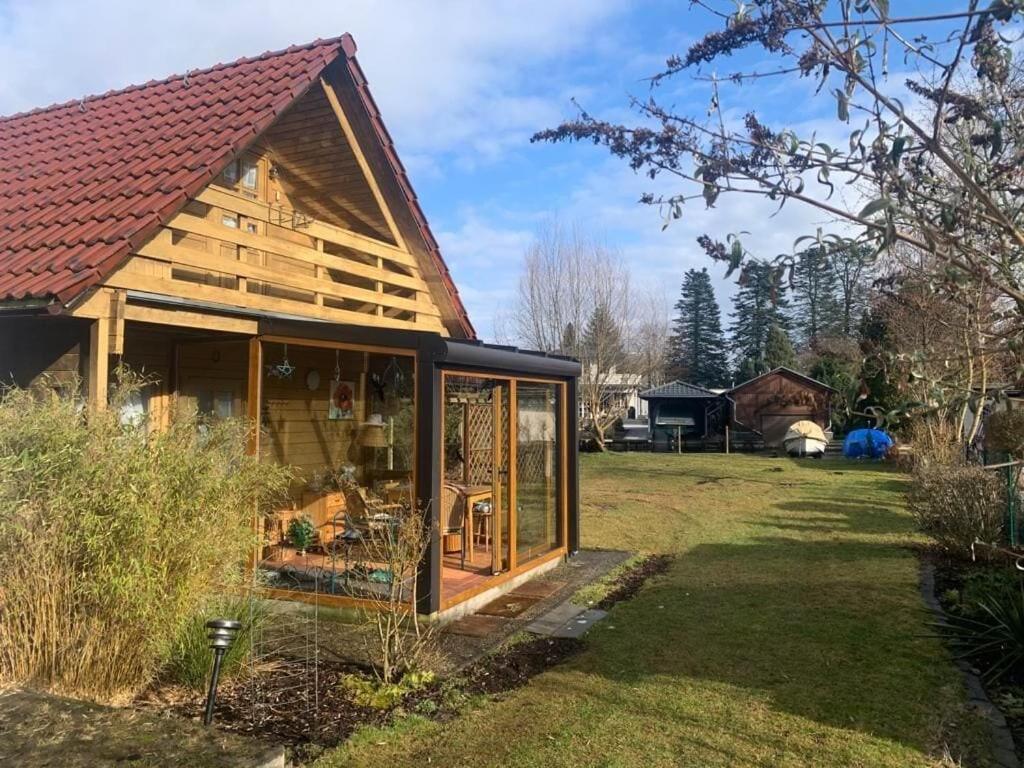 Holzhaus mit direktem Wasserzugang in Berlin-Köpenick
