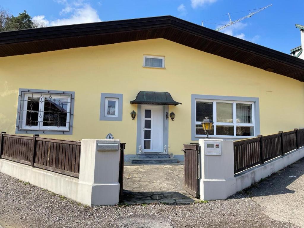 Ferienhaus Schneeweiß