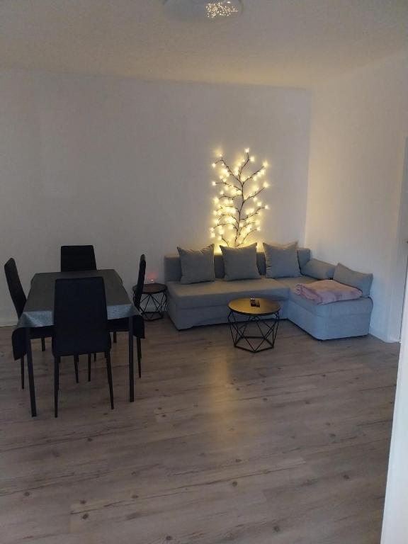 Ferienwohnung 3, Nahe Augenklinik, Zentrum und Saarbrücken