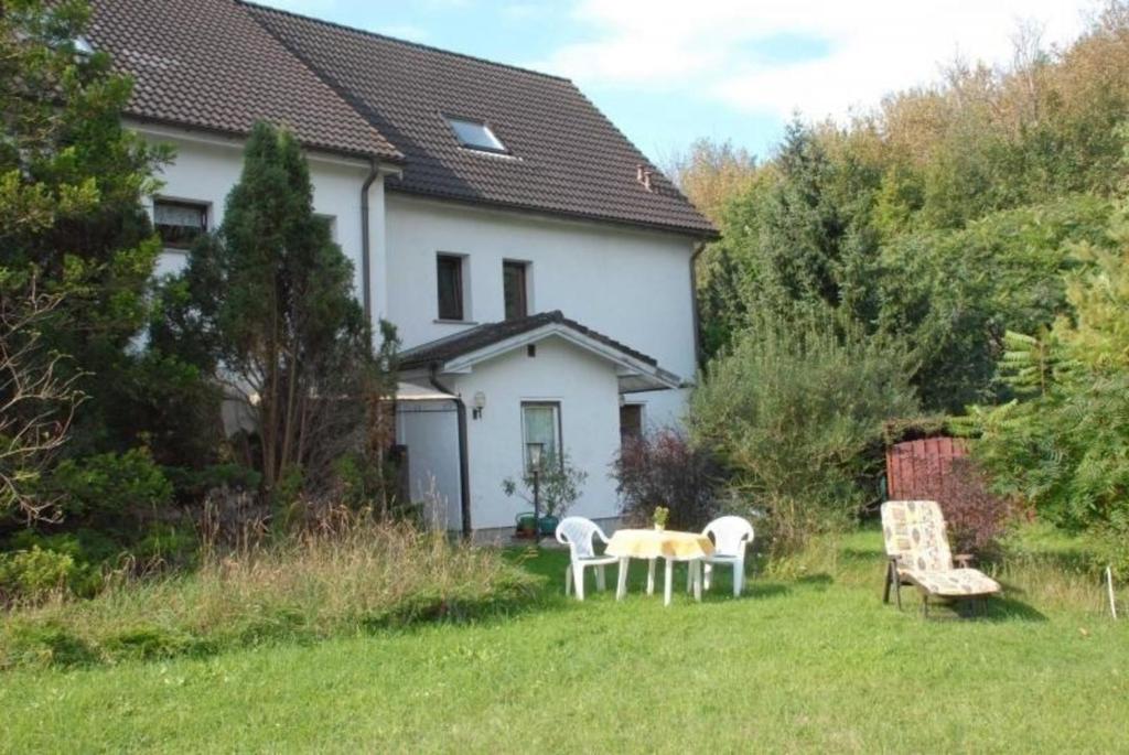 Ferienwohnung in Leuenberg mit Garten und Grill