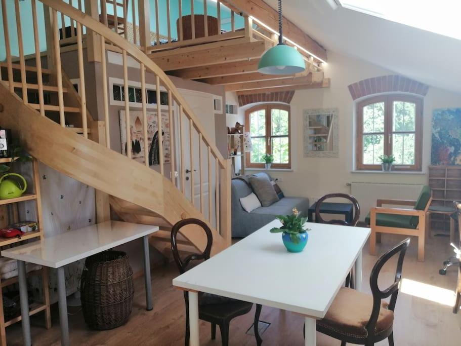 Atelieo beim Nussbaum