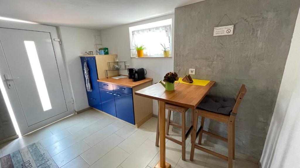 Gemütliche möblierte Souterrain Wohnung