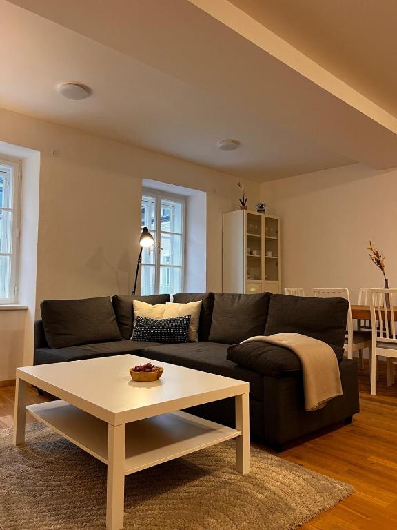 Einzigartige Altbauwohnung mitten in der City