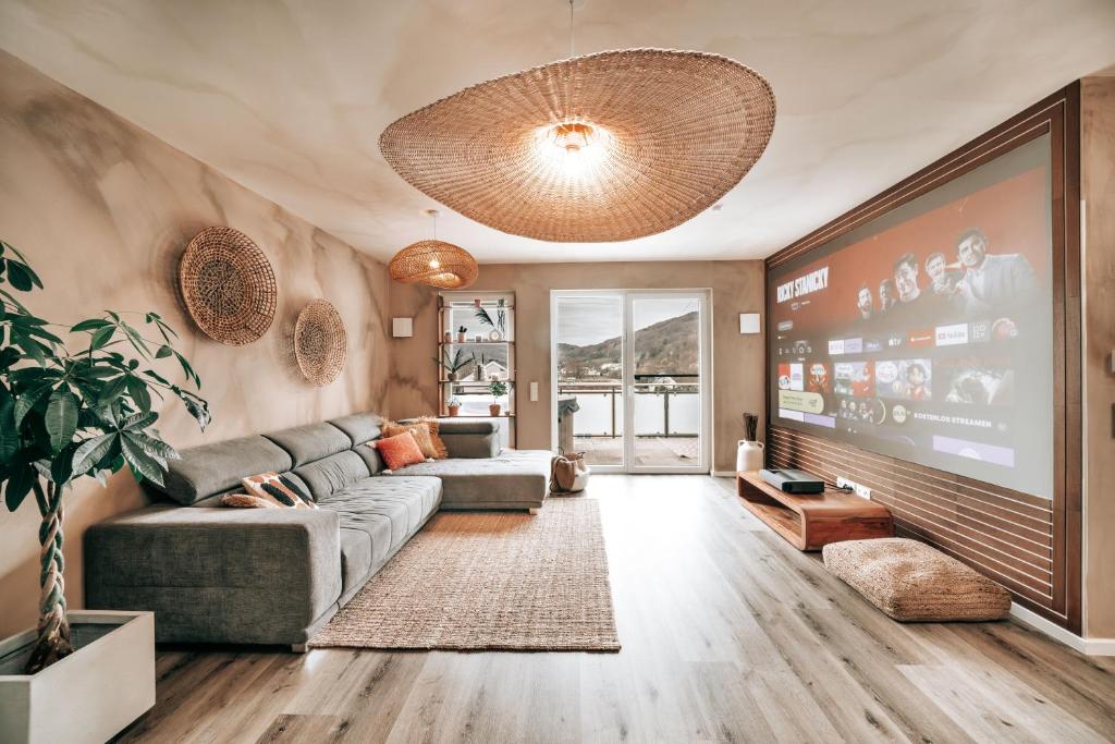 GetAway Penthouse: Spa & Cinema