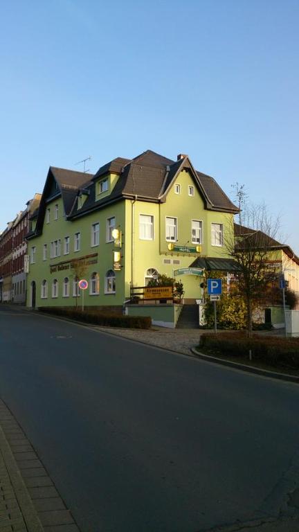 Goldener Löwe Triebes