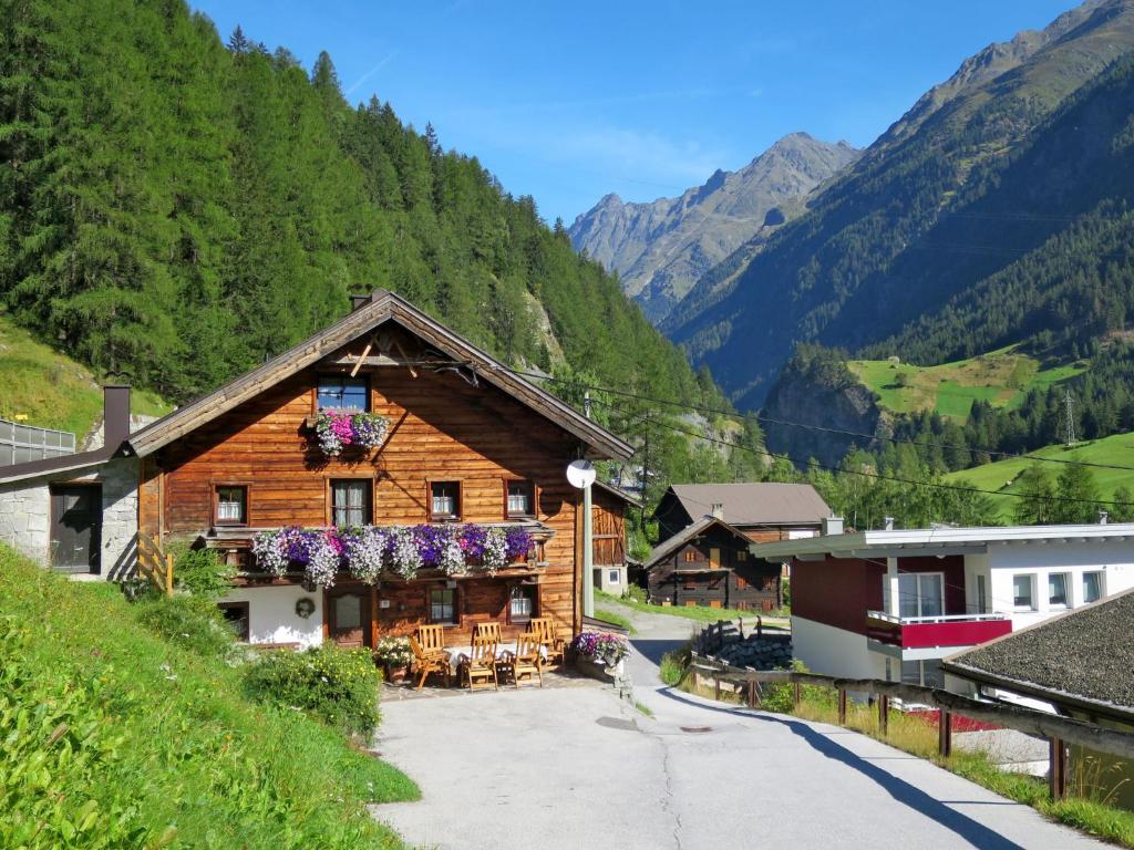 Chalet Hannelore-3 by Interhome