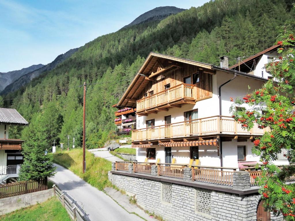 Holiday Home Kleewein by Interhome