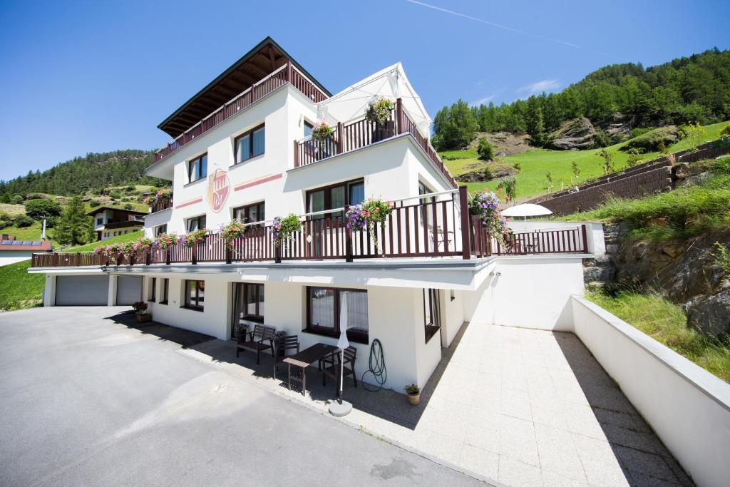 Haus Pia by A CASA