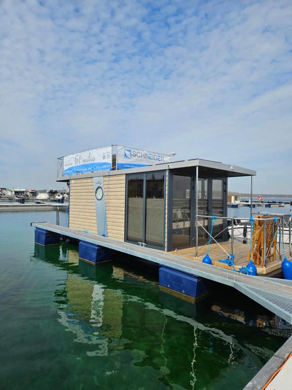 Mobiles Hausboot El'milia