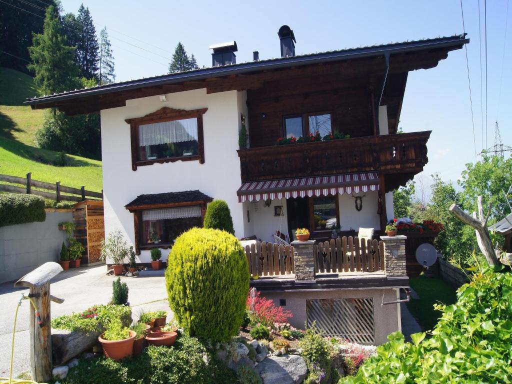 Chalet in Aschau near Ski Slopes & Views