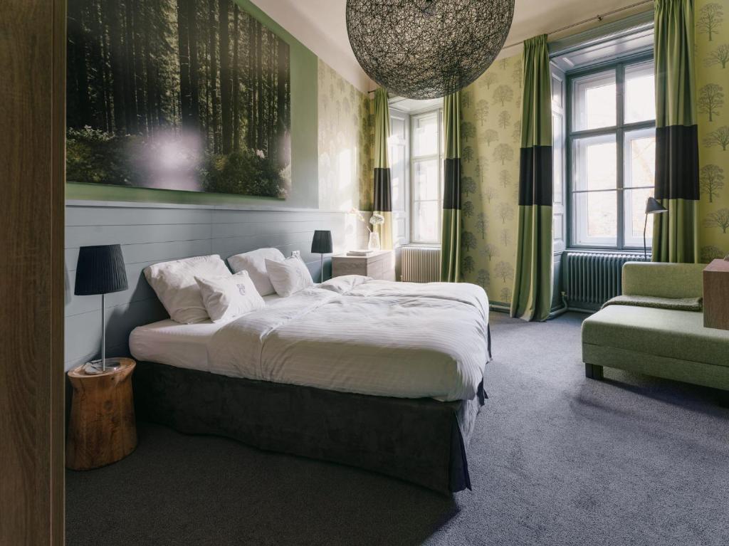 Saint SHERMIN bed breakfast & champagne