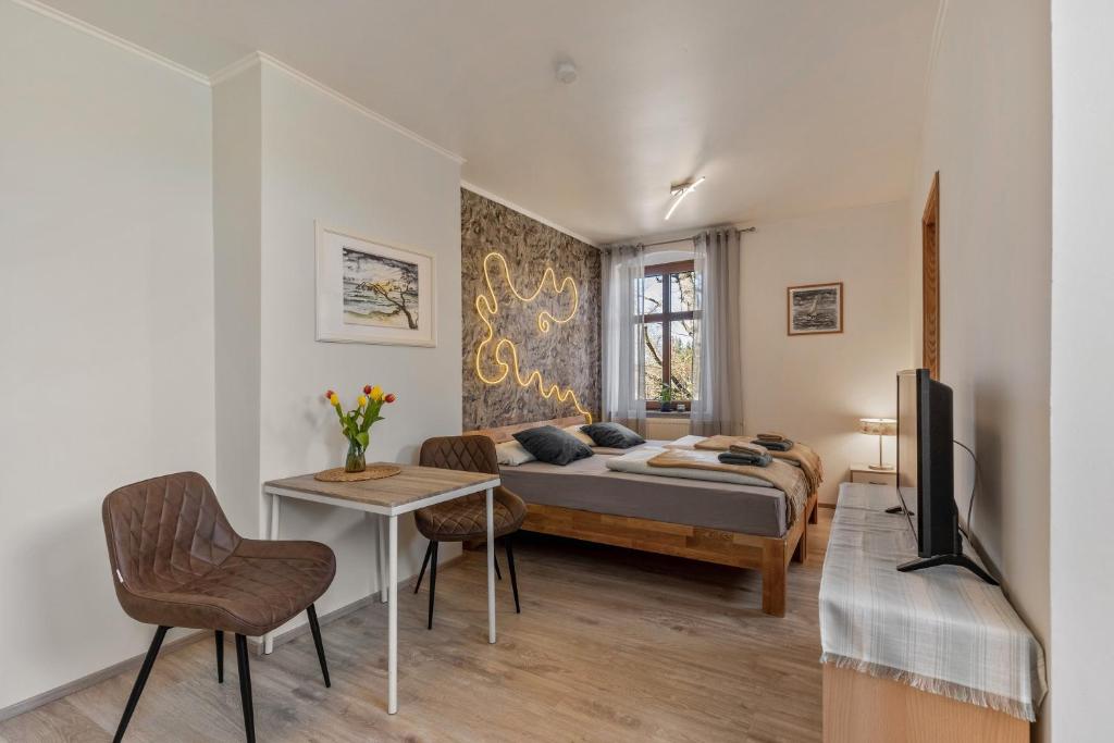 Kleine Ferienwohnung mit Garten