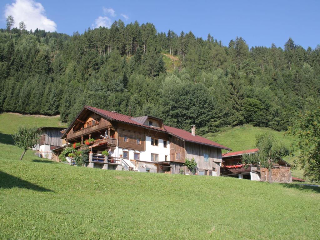 Apartment in Kaltenbach near Ski Lift